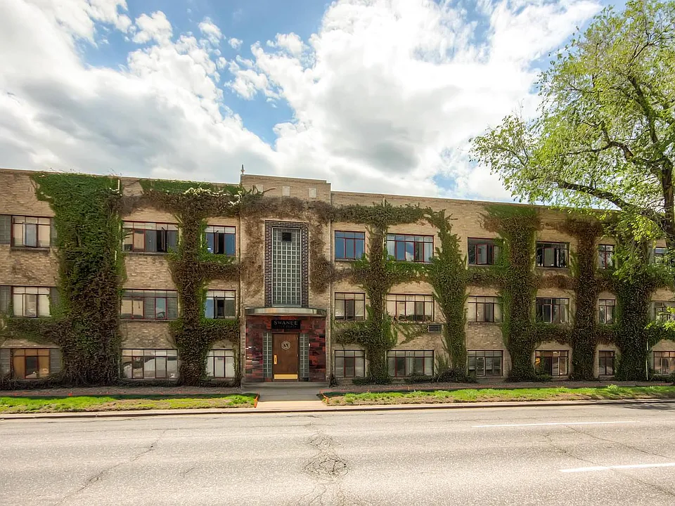 1000 E 8th Ave #8
