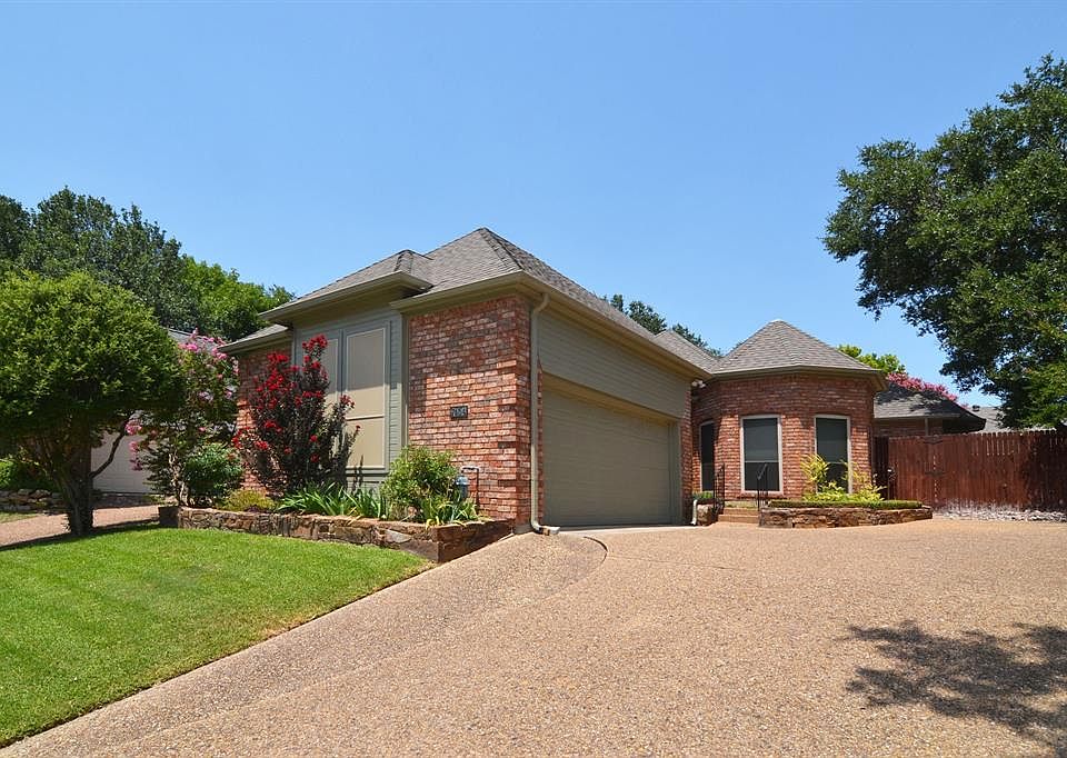 1st image of 7454 Courtside Dr