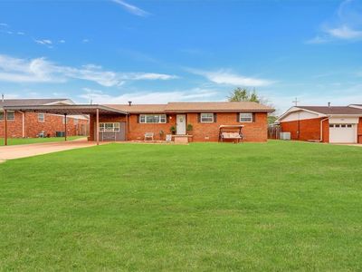 1304 N 3rd St, Sayre, OK, 73662