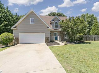 2 Lake Park Vw, Simpsonville, SC 29681