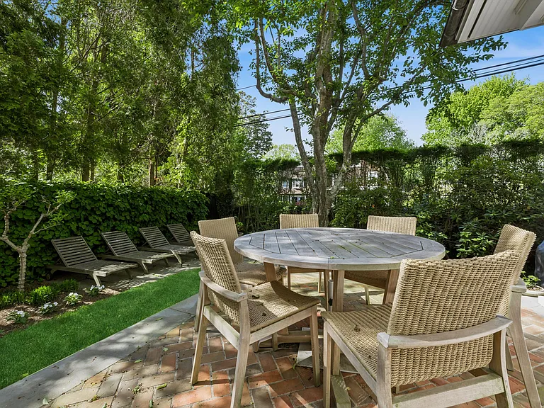 1 Meadow Way — Photo 34