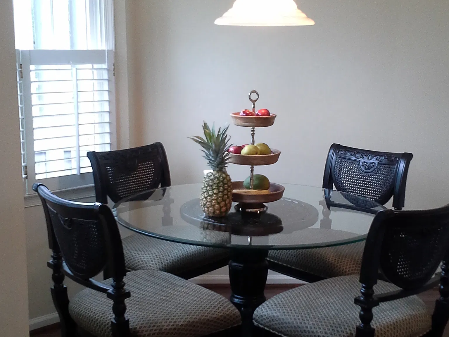 4 bed, 2.5 bath, 1842 sqft, $3,000 — Photo 4