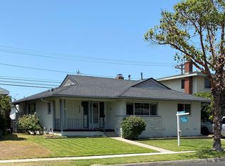 2349 Vuelta Grande Ave, Long Beach, CA 90815