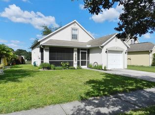 6704 Summer Cove Dr, Riverview, FL 33578