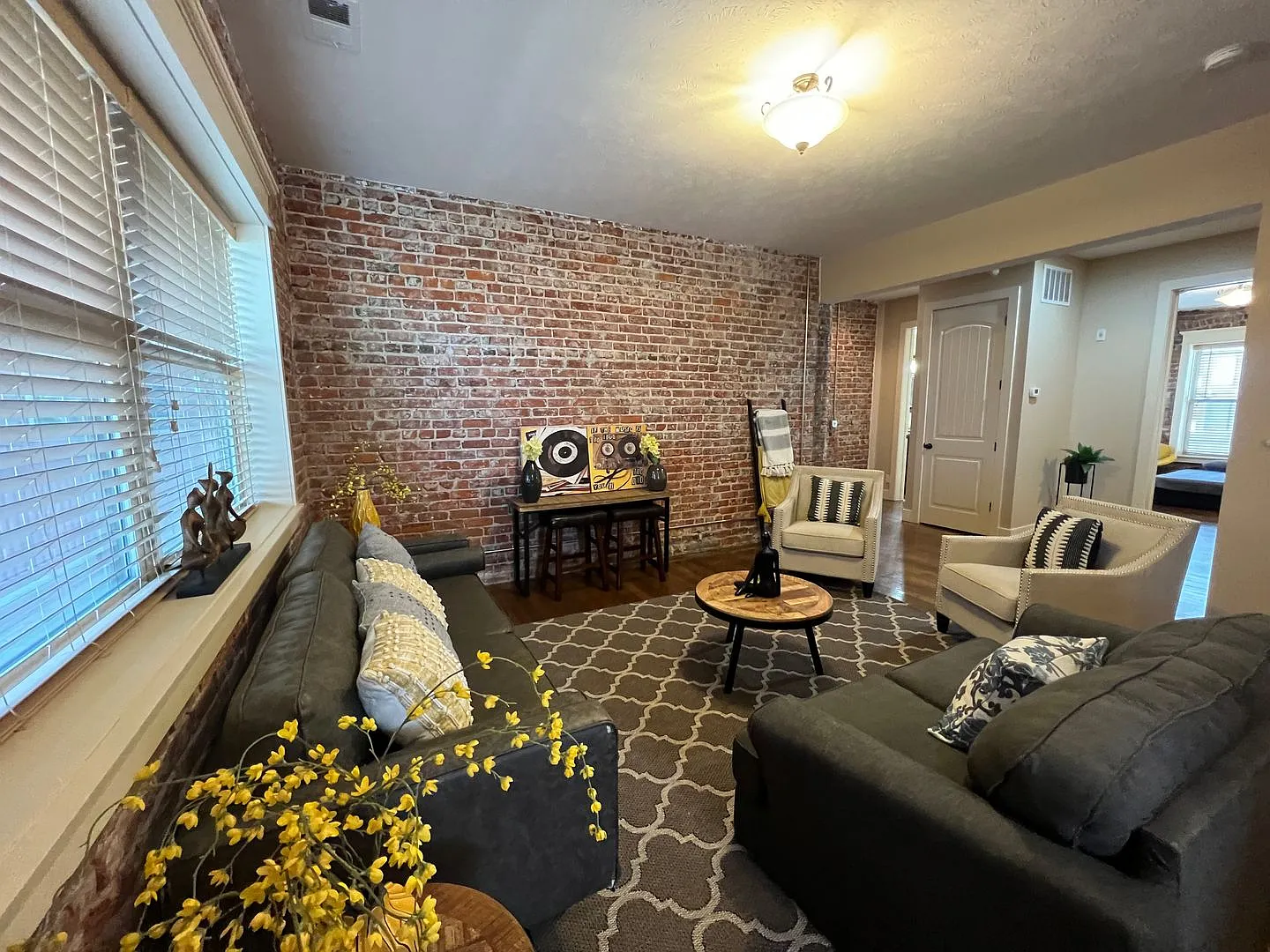 The Unitah Flats Apartments — Photo 3