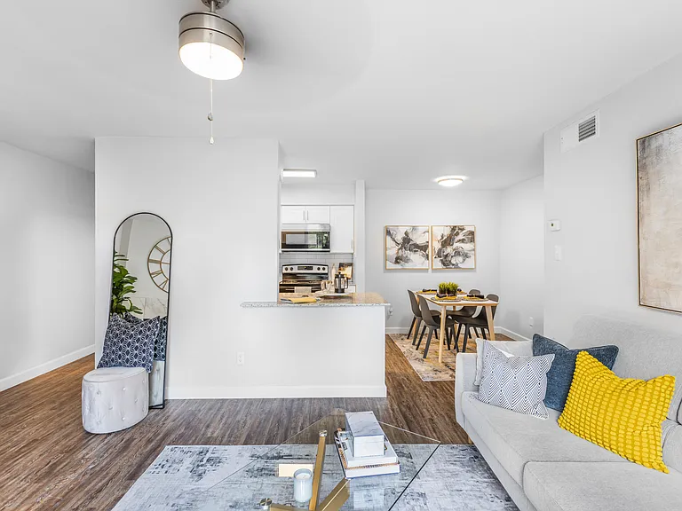 The Burke Apartments — Photo 40