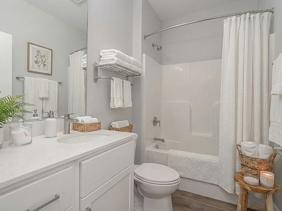 4th image of 24 Bay Front Dr #3611642b8