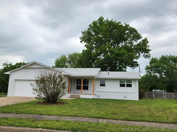 301 SE 8th Pl, Pryor, OK 74361