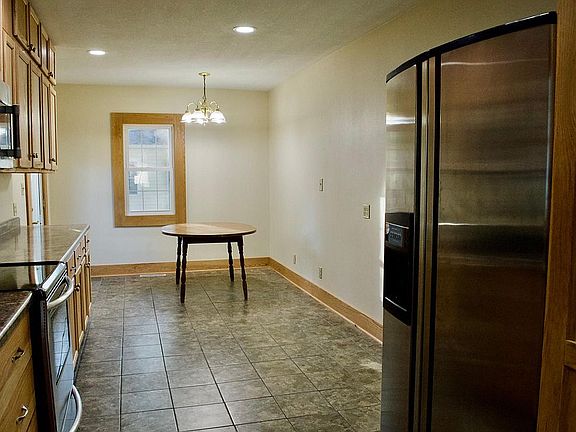 3rd image of 901 11th St