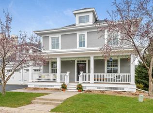 313 Country Rd, Stillwater, MN 55082