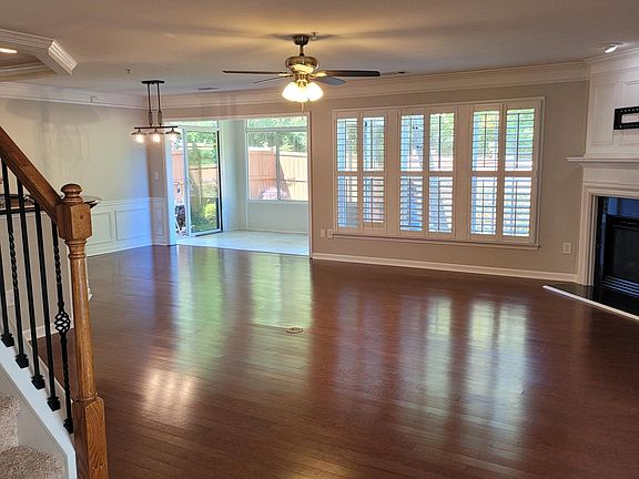 2nd image of 259 Balaban Cir