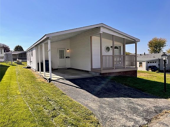 2nd image of 130 Pembrooke Dr