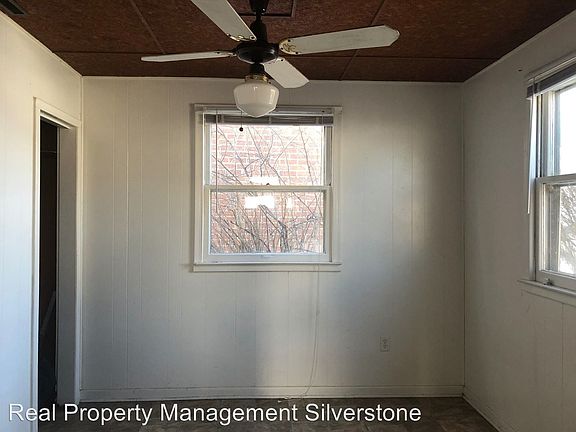 3rd image of 28815 Essex St