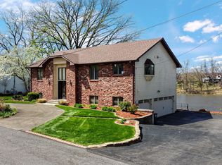 1242 River Ter, Hobart, IN 46342