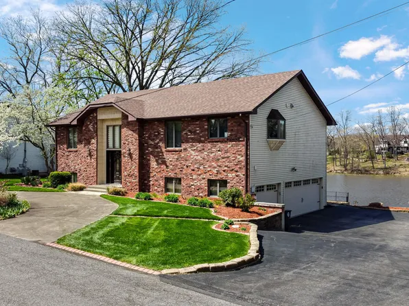 1242 River Ter, Hobart, IN 46342