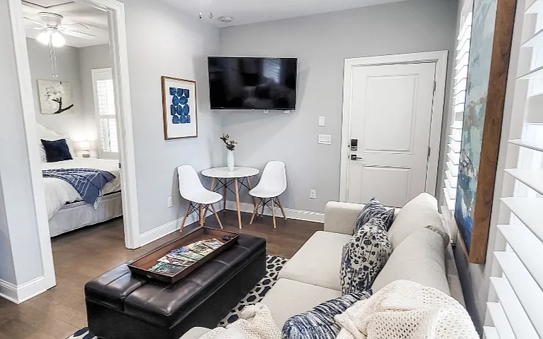 1369 S Alabama Ave #B — Photo 1