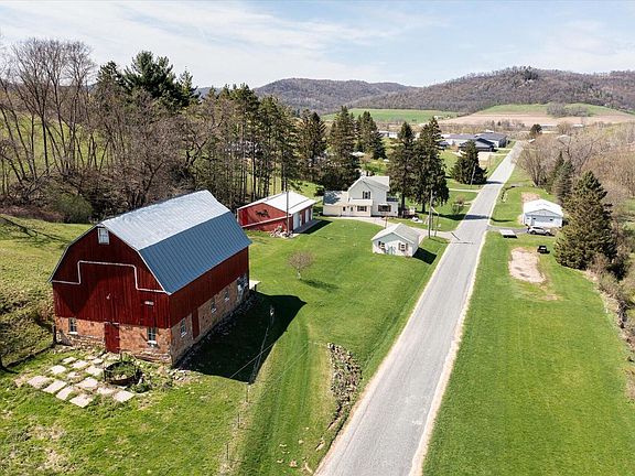 2nd image of S921 Sveum Ridge ROAD