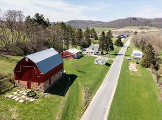 S921 Sveum Ridge ROAD, Coon Valley, WI 54623