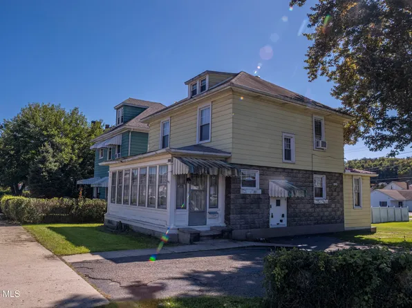 1120 Pennsylvania Ave, Huntingdon, PA 16652