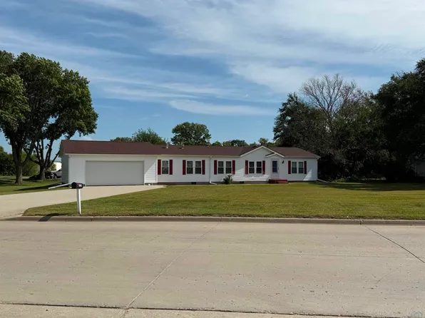 723 N Norbeck St, Vermillion, SD 57069
