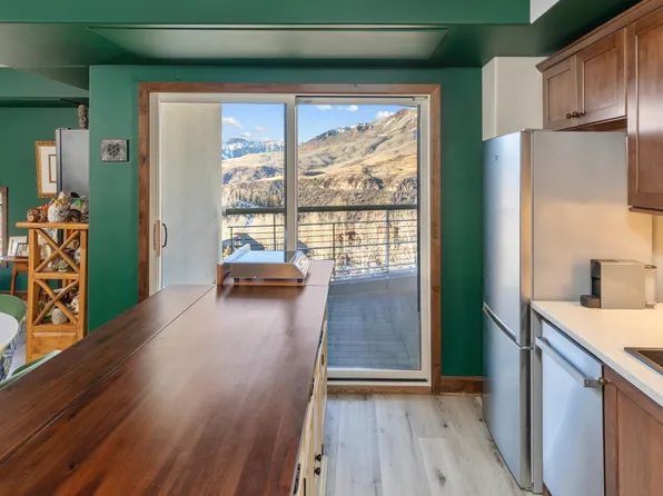 136 Country Club Dr #322, Mountain Village, CO 81435