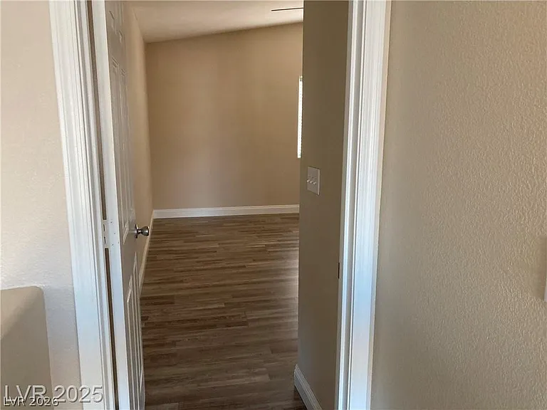3120 Whispering Canyon Ct — Photo 37