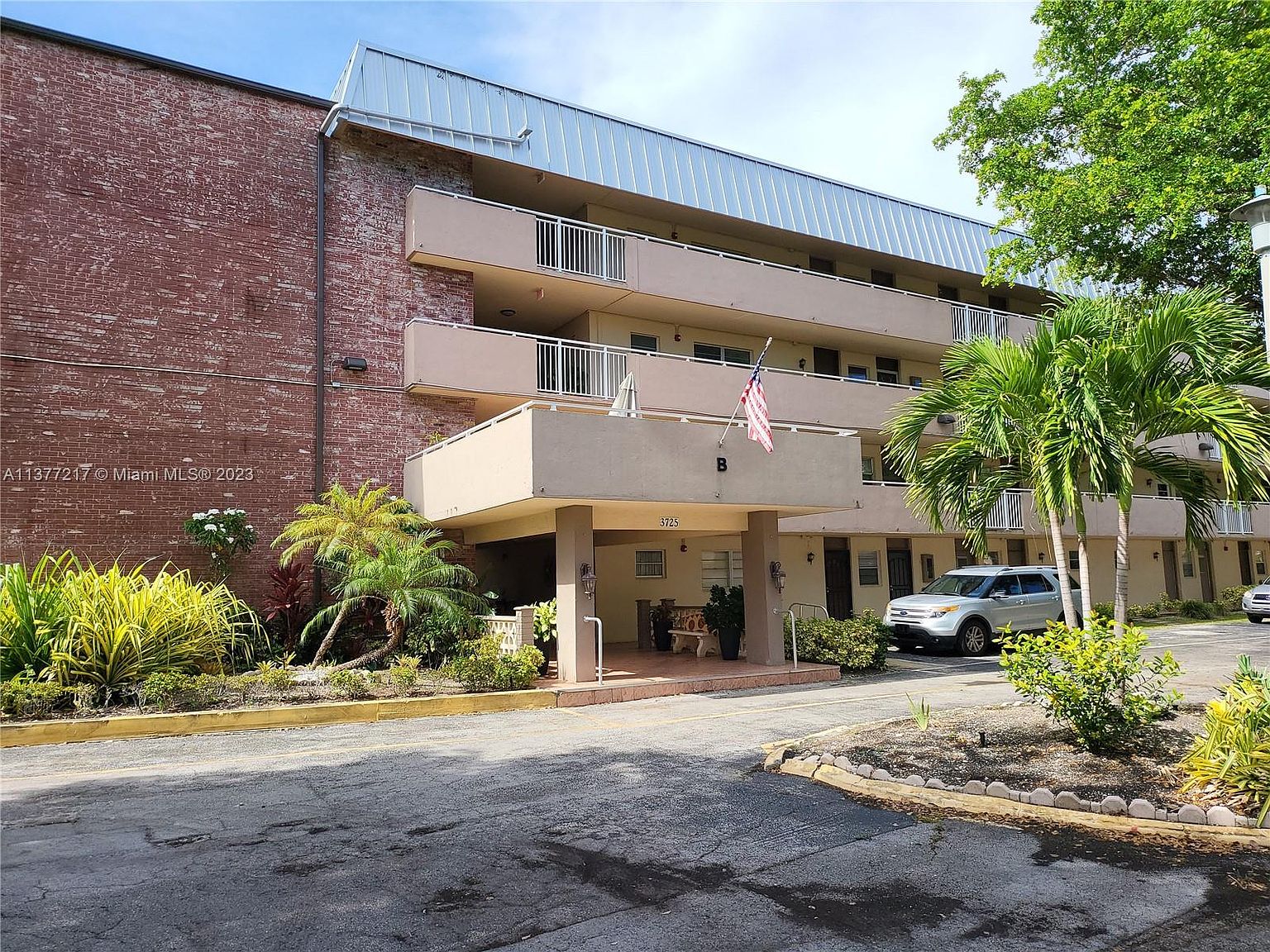 3725 NE 169th St APT 307, North Miami Beach, FL 33160 Zillow