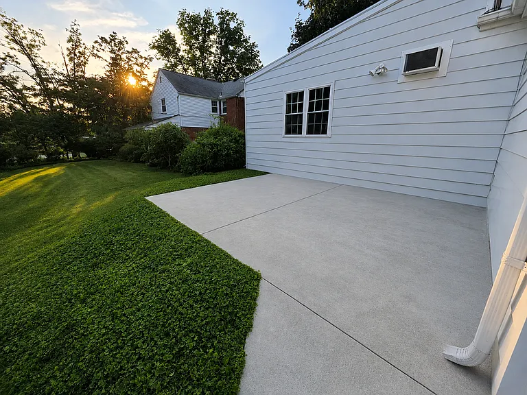 124 Kingston Rd — Photo 23