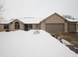 1212 Mojave Trl, Green Bay, WI 54313