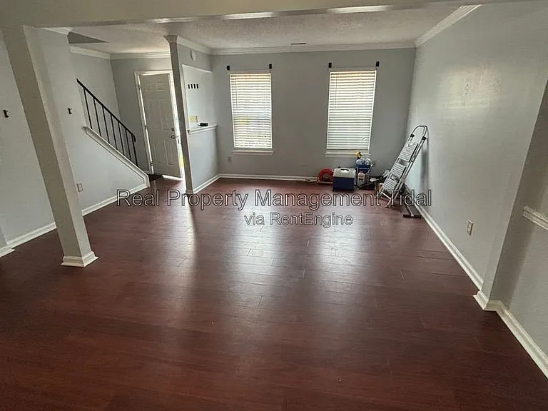 639 Biltmore Dr — Photo 3