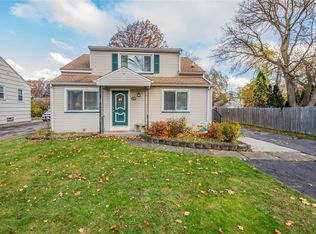 24 Haddon Rd, Rochester, NY 14626