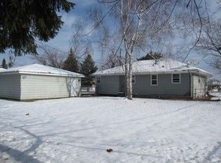 6811 W Broadway Ave, Brooklyn Park, MN 55428