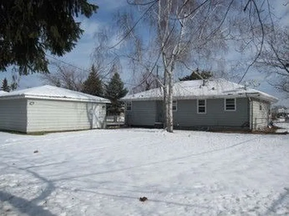 6811 W Broadway Ave, Brooklyn Park, MN 55428