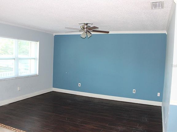 3rd image of 22464 Lewiston Ave