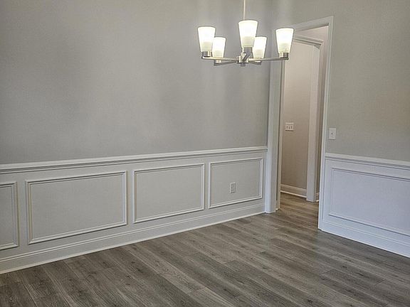 5th image of 308 Plainfield Drive