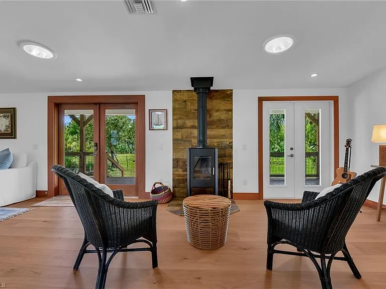 828 Sanctuary Rd — Photo 15