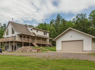 206 Wilderness Rd, Negaunee, MI 49866