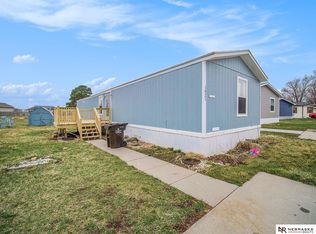 1021 Gordon Dr, Lincoln, NE 68522