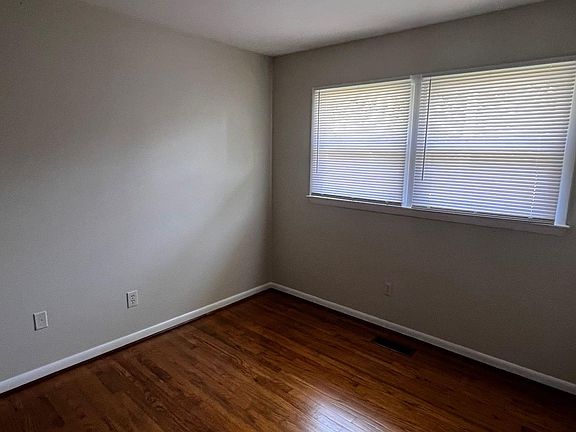 5th image of 2300 Floyd St #A