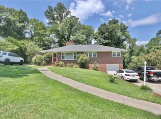 315 Hillcrest Dr, Elkin, NC 28621