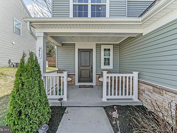 3rd image of 215 Sloan Dr