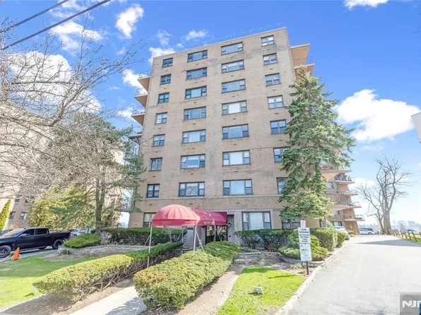 8800 Boulevard East APT 7F, North Bergen, NJ 07047