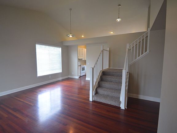 4th image of 6711 57th Dr NE