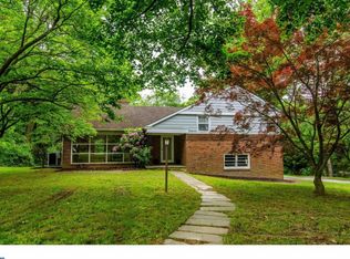 525 Collins Dr, Springfield, PA 19064