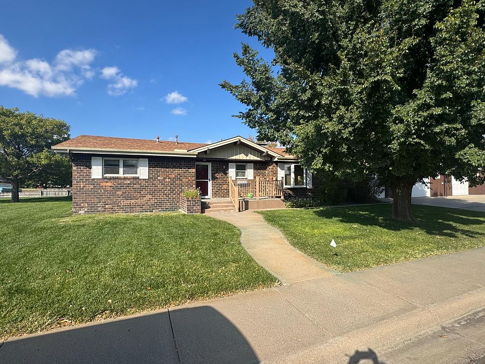 1st image of 706 E Wheat Ave