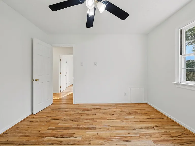 300 Marlin Dr — Photo 26