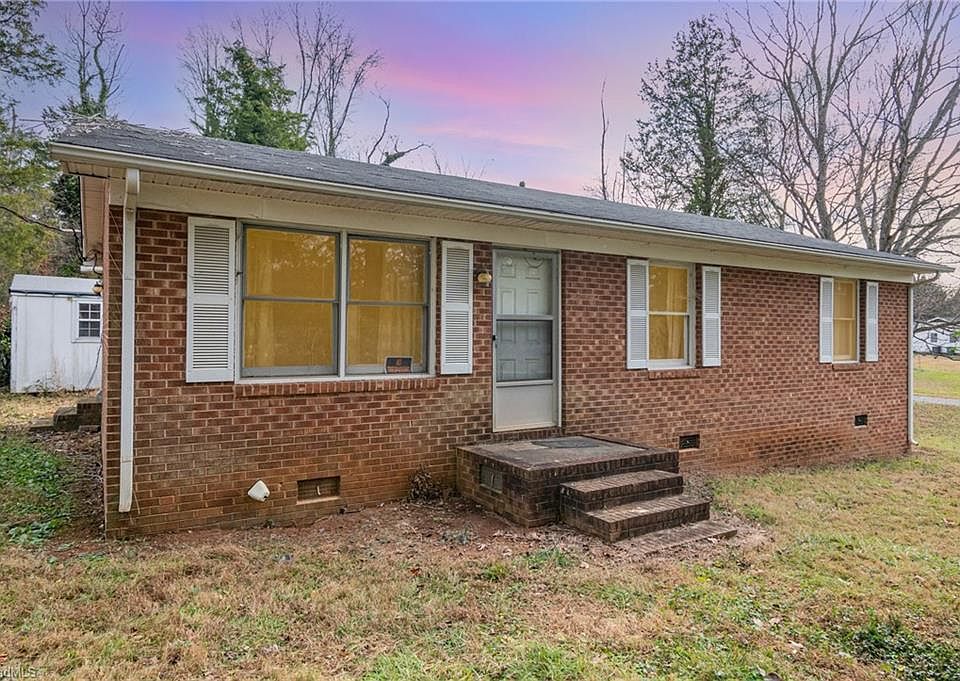 1st image of 3734 Carole Dr
