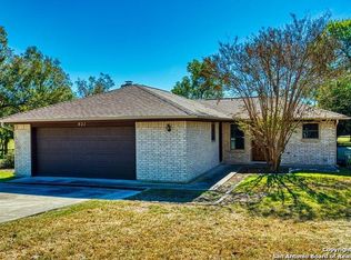 821 Laura Belle Dr, Kerrville, TX 78028