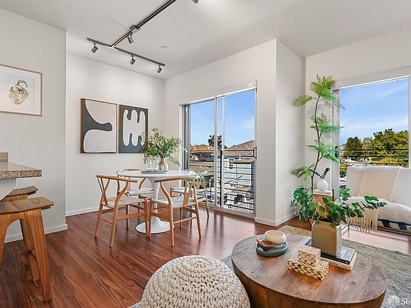 2nd image of 414 40th St APT 307