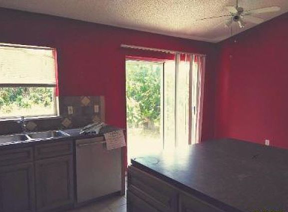 5th image of 140 Halloran St SE